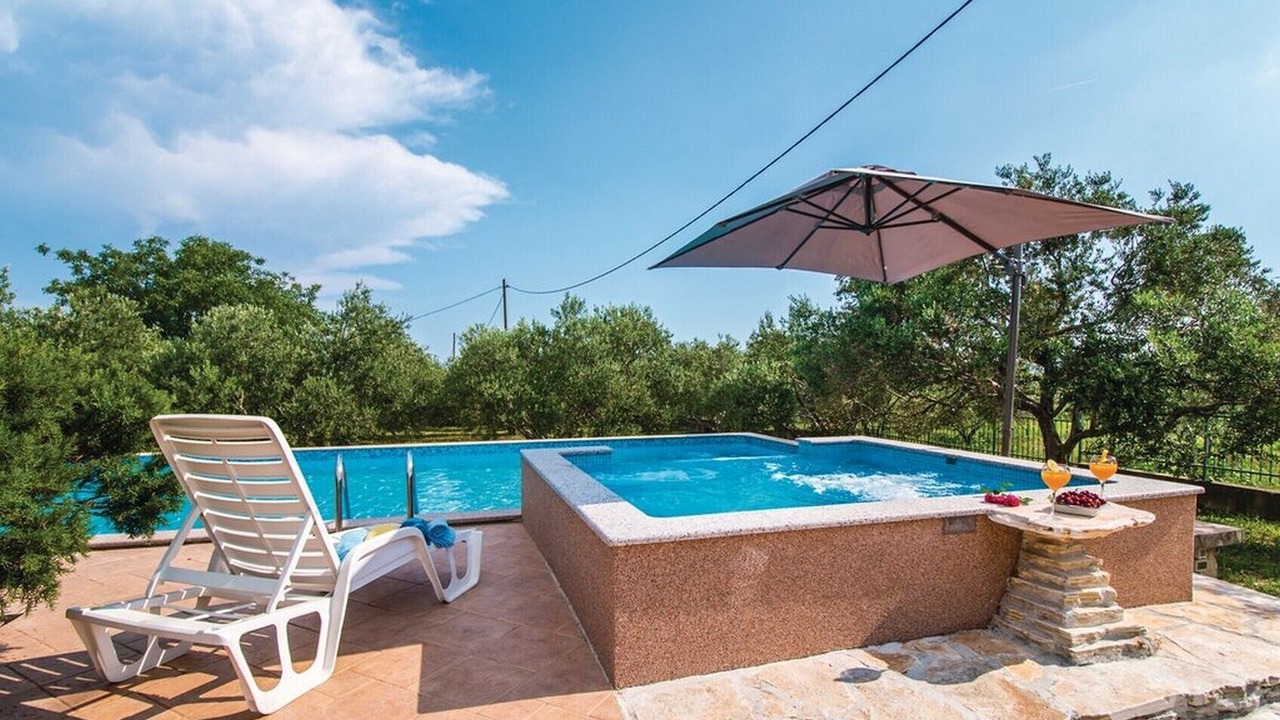 Photo of Outdoor in Rudine