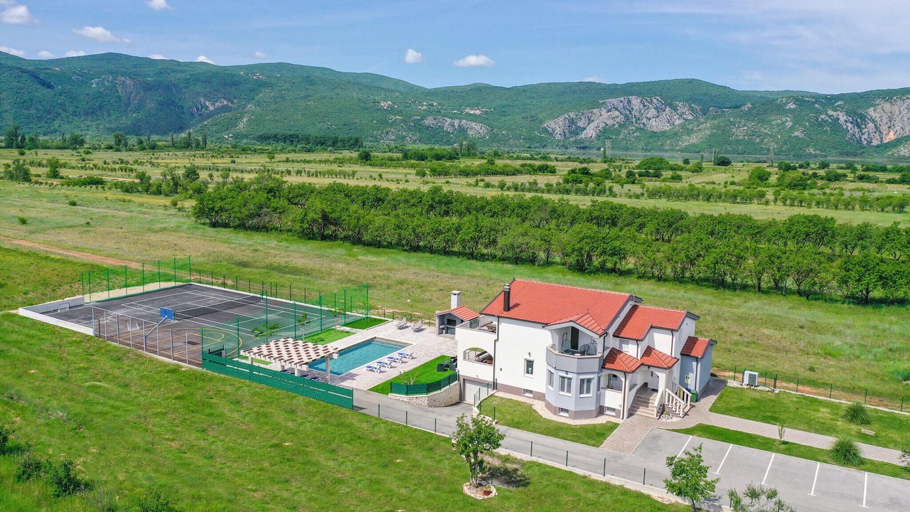Photo of Others in Knezovici