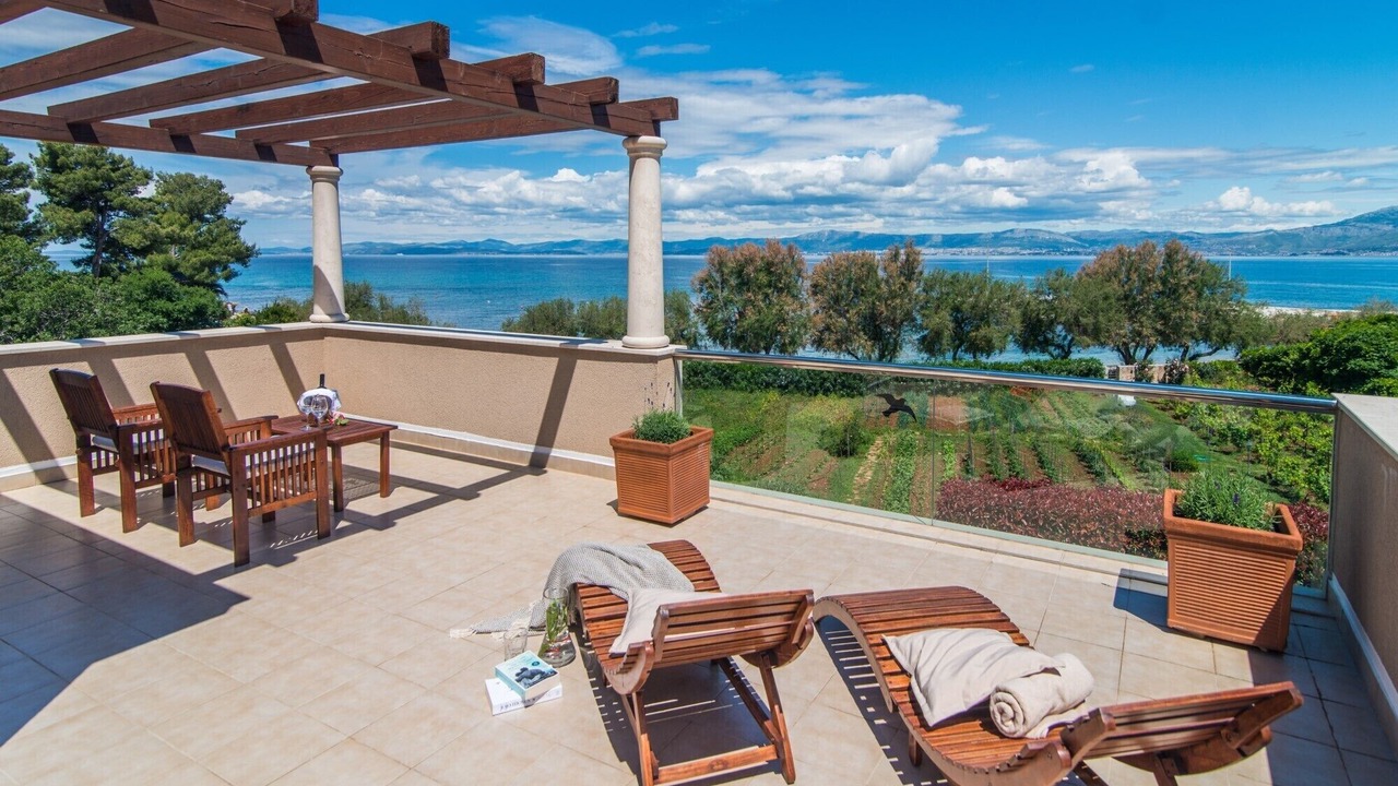 Photo of Outdoor in Mirce
