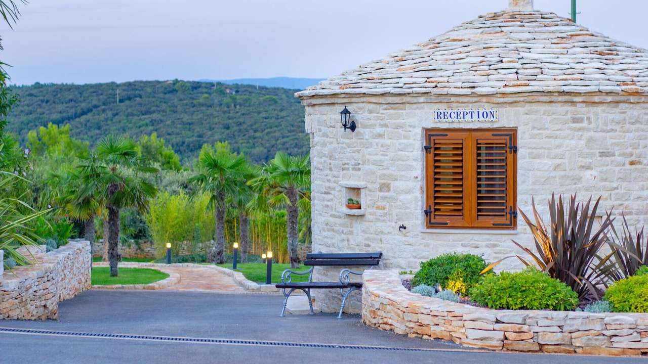 Photo of Outdoor in Kavran
