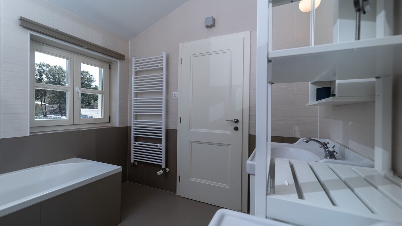 Photo of Bathroom in Kavran