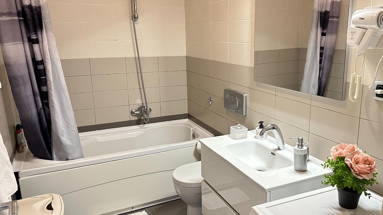 Photo of Bathroom in Buzdohanj