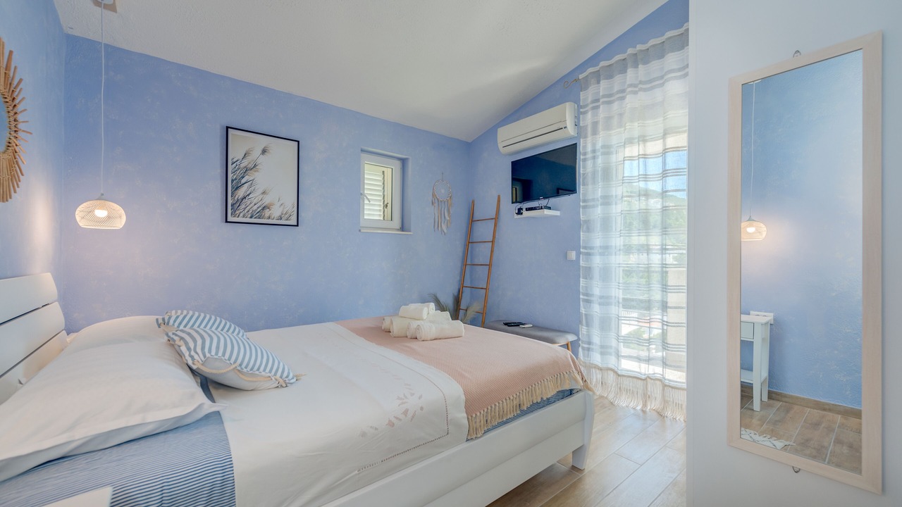 Photo of Bedroom in Mimice