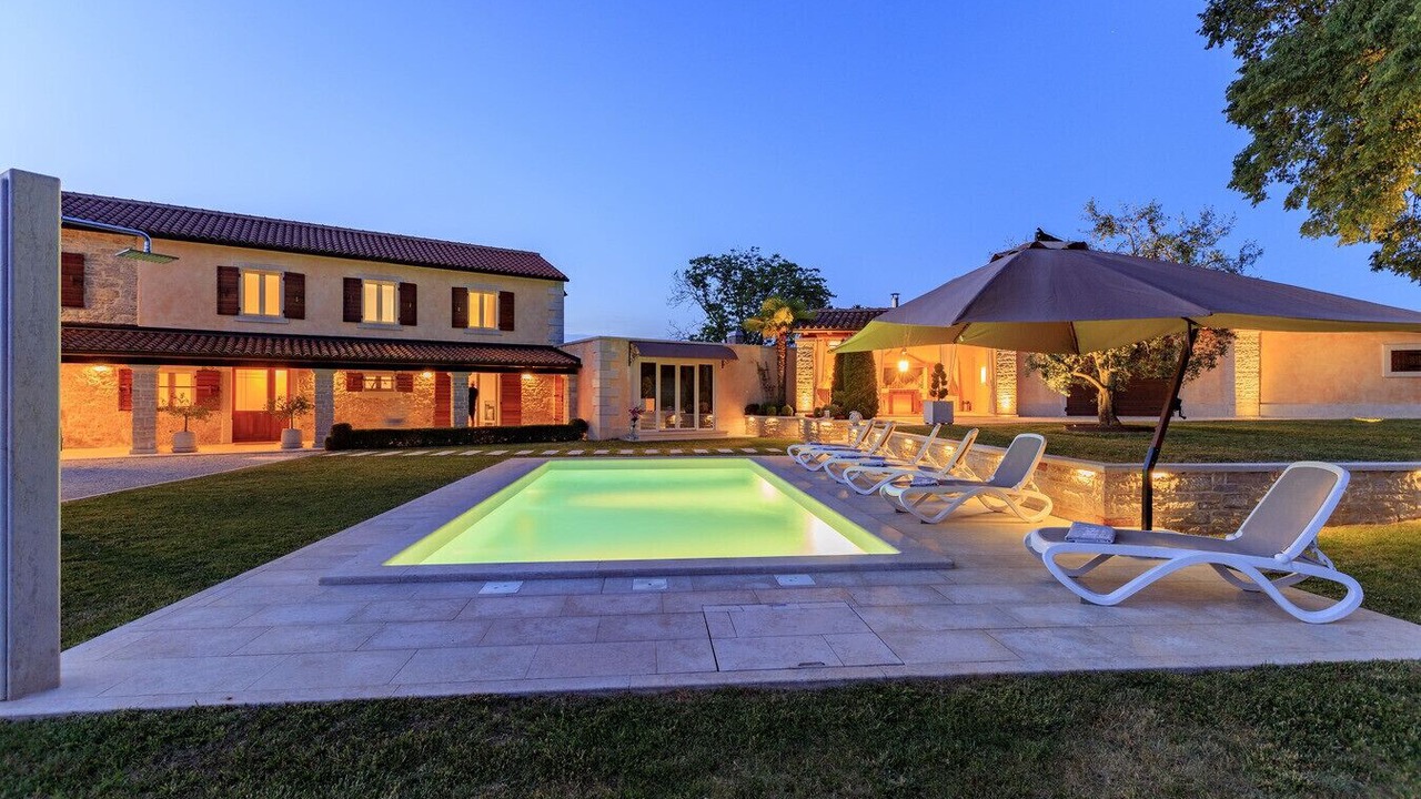 Photo of Outdoor in Beram