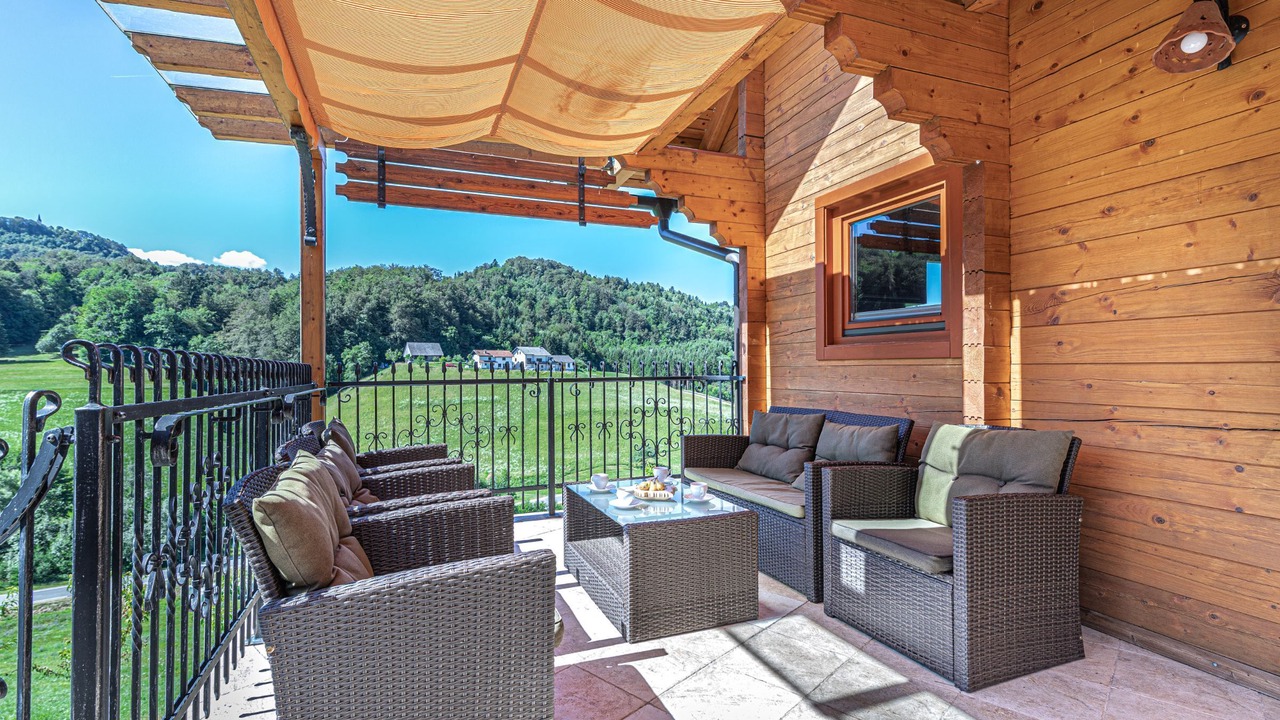 Photo of Patio Balcony in Bostanj