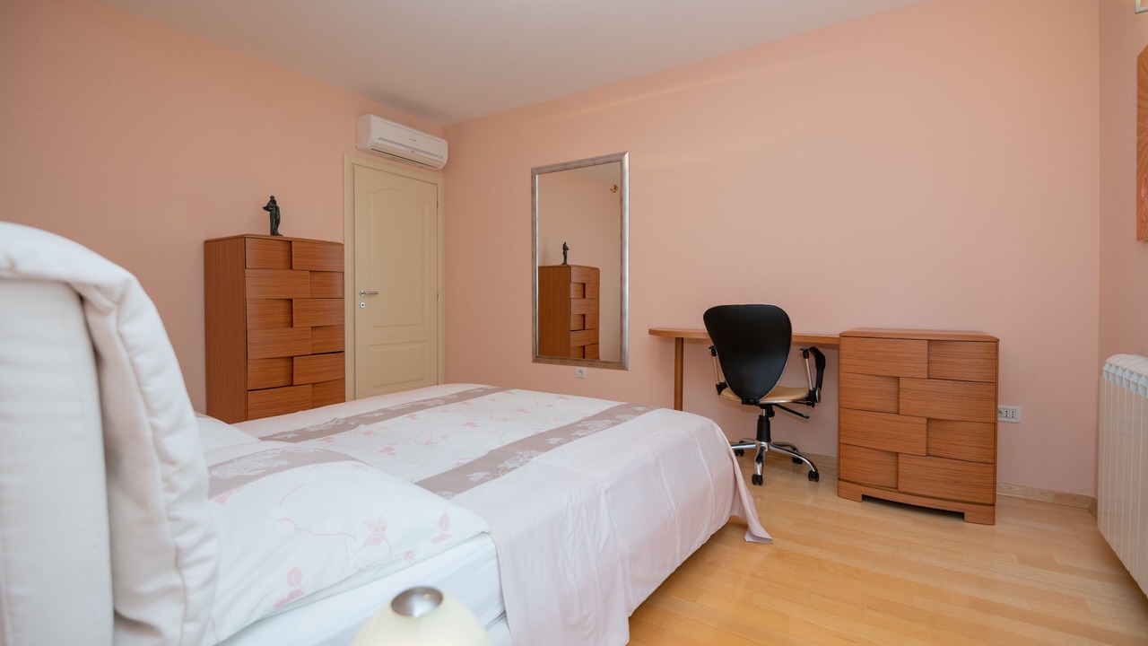 Photo of Bedroom in Seget