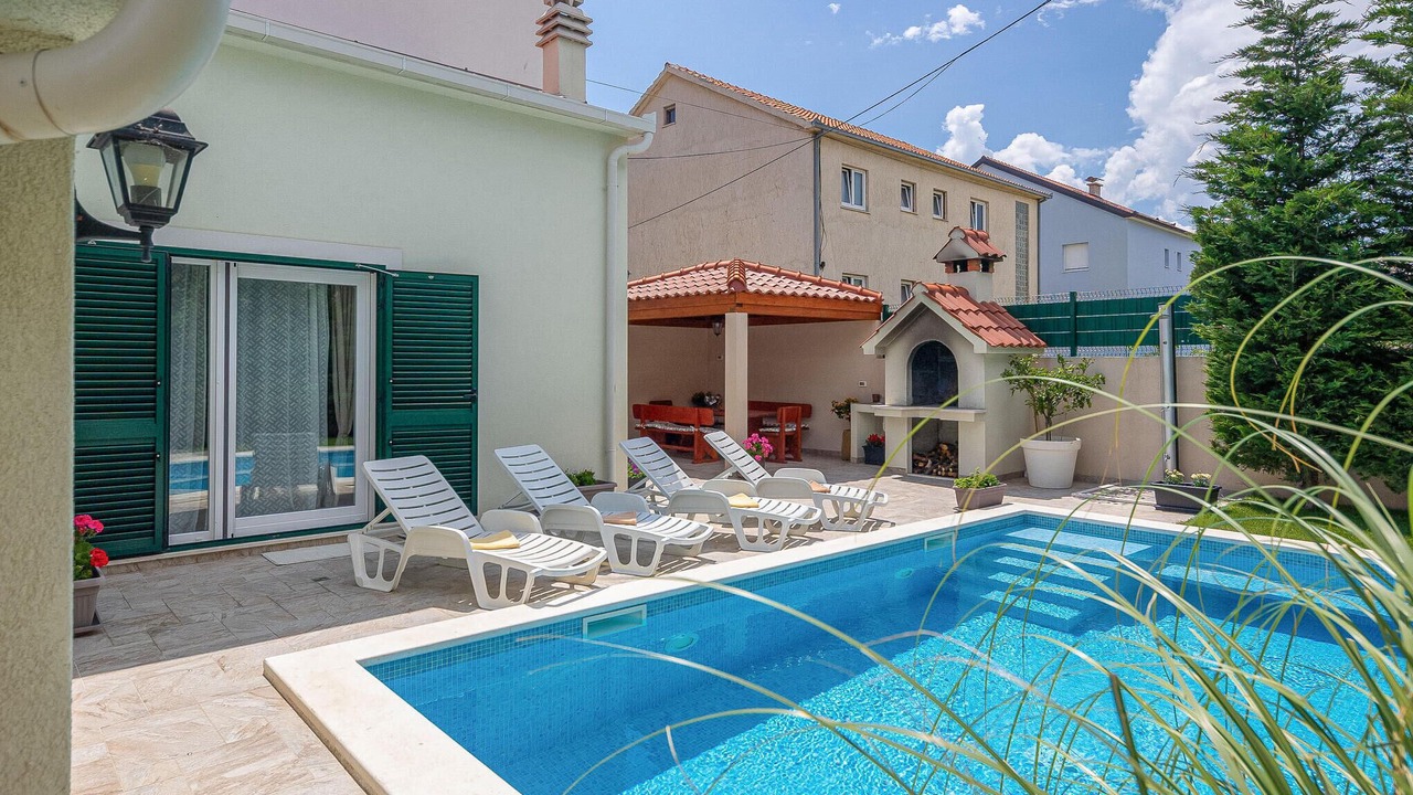 Photo of Outdoor in Mravince
