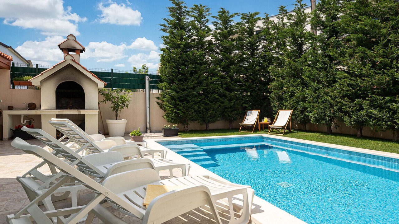 Photo of Outdoor in Mravince