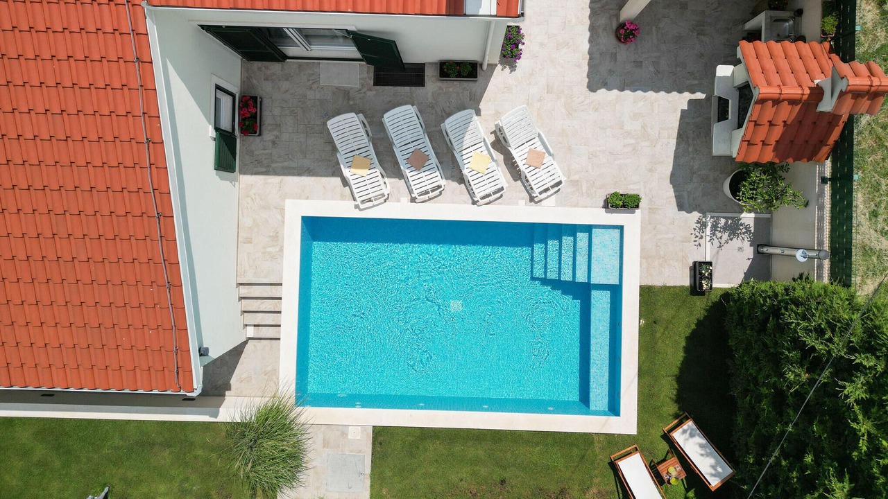 Photo of Outdoor in Mravince