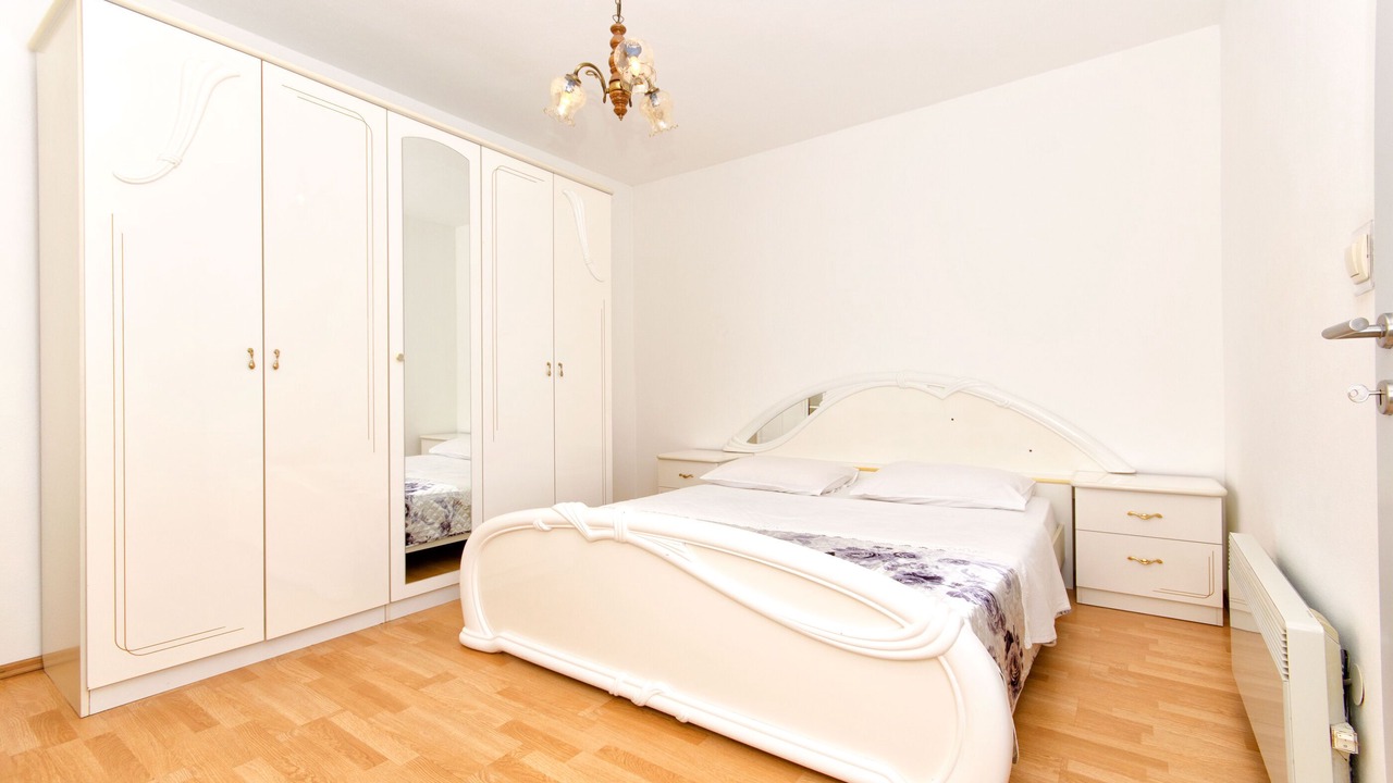 Photo of Bedroom in Neoric