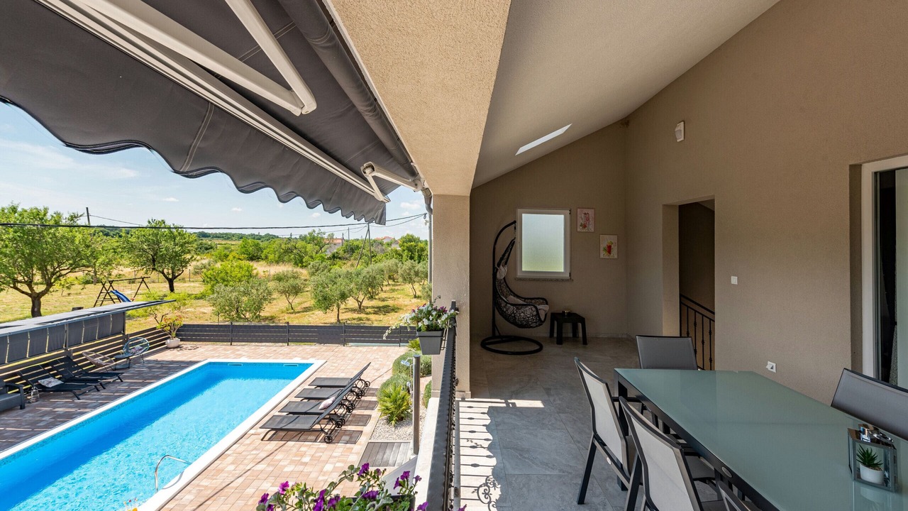 Photo of Patio Balcony in Pristeg