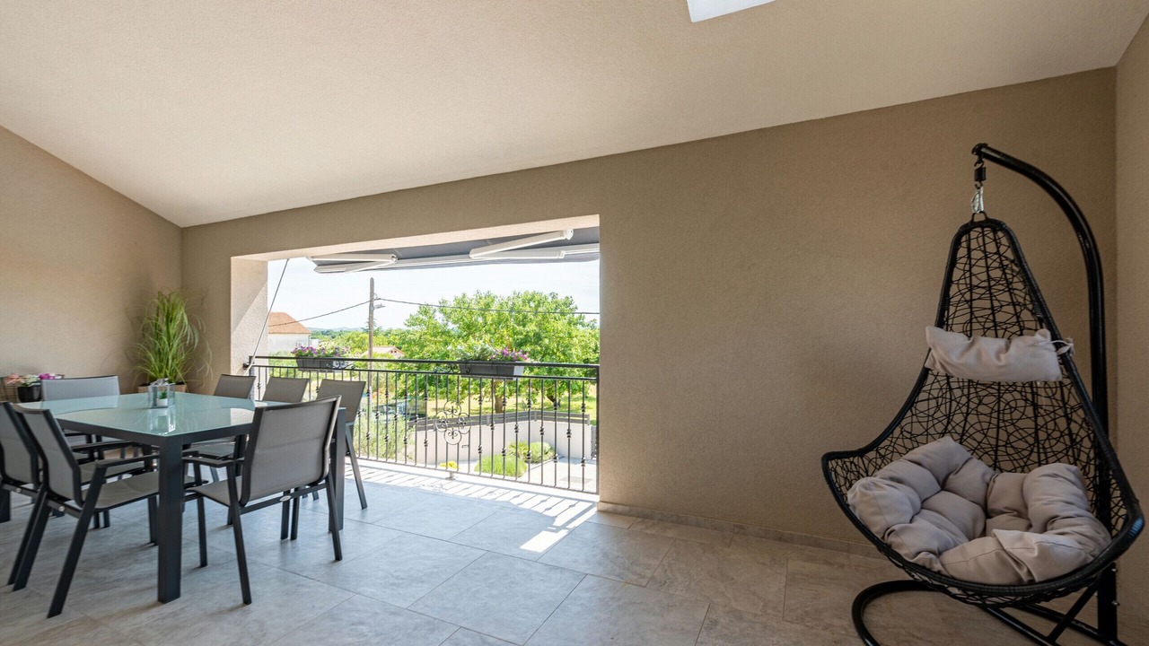 Photo of Patio Balcony in Pristeg