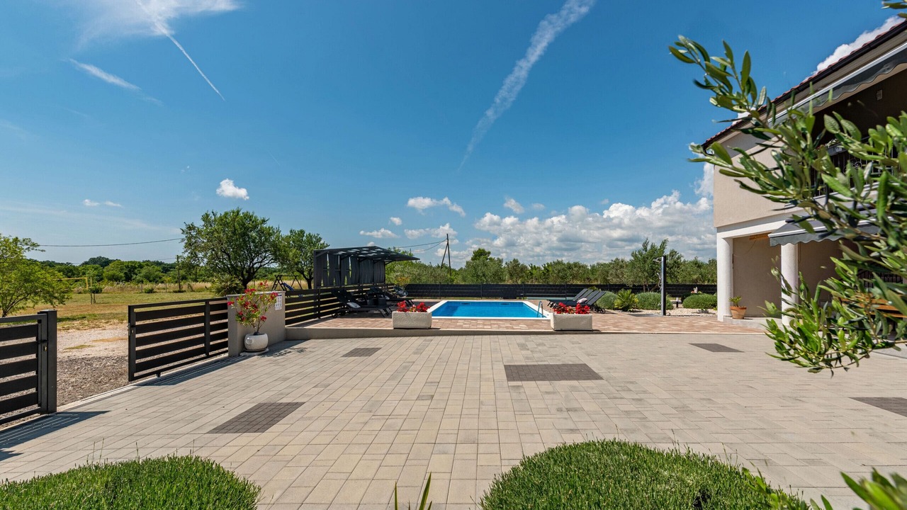 Photo of Outdoor in Pristeg