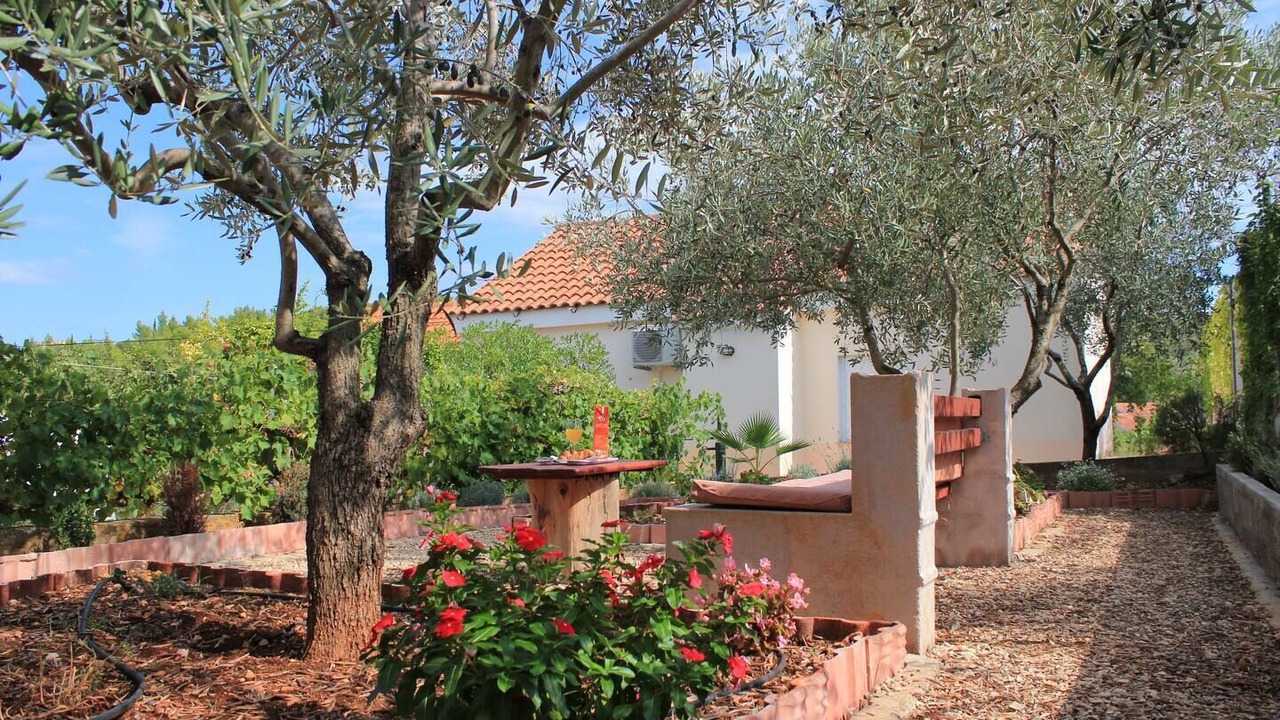 Photo of Outdoor in Lukoran
