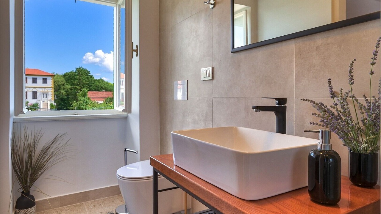Photo of Bathroom in Kras