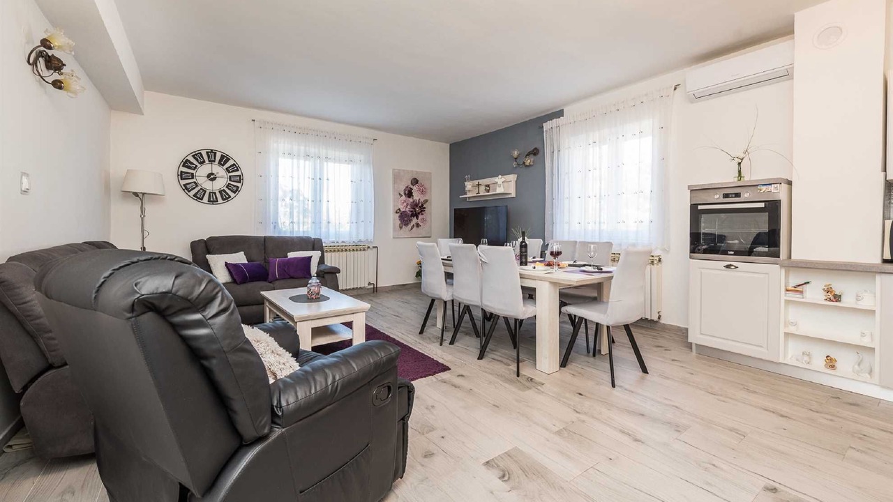Photo of Livingroom in Smilcic