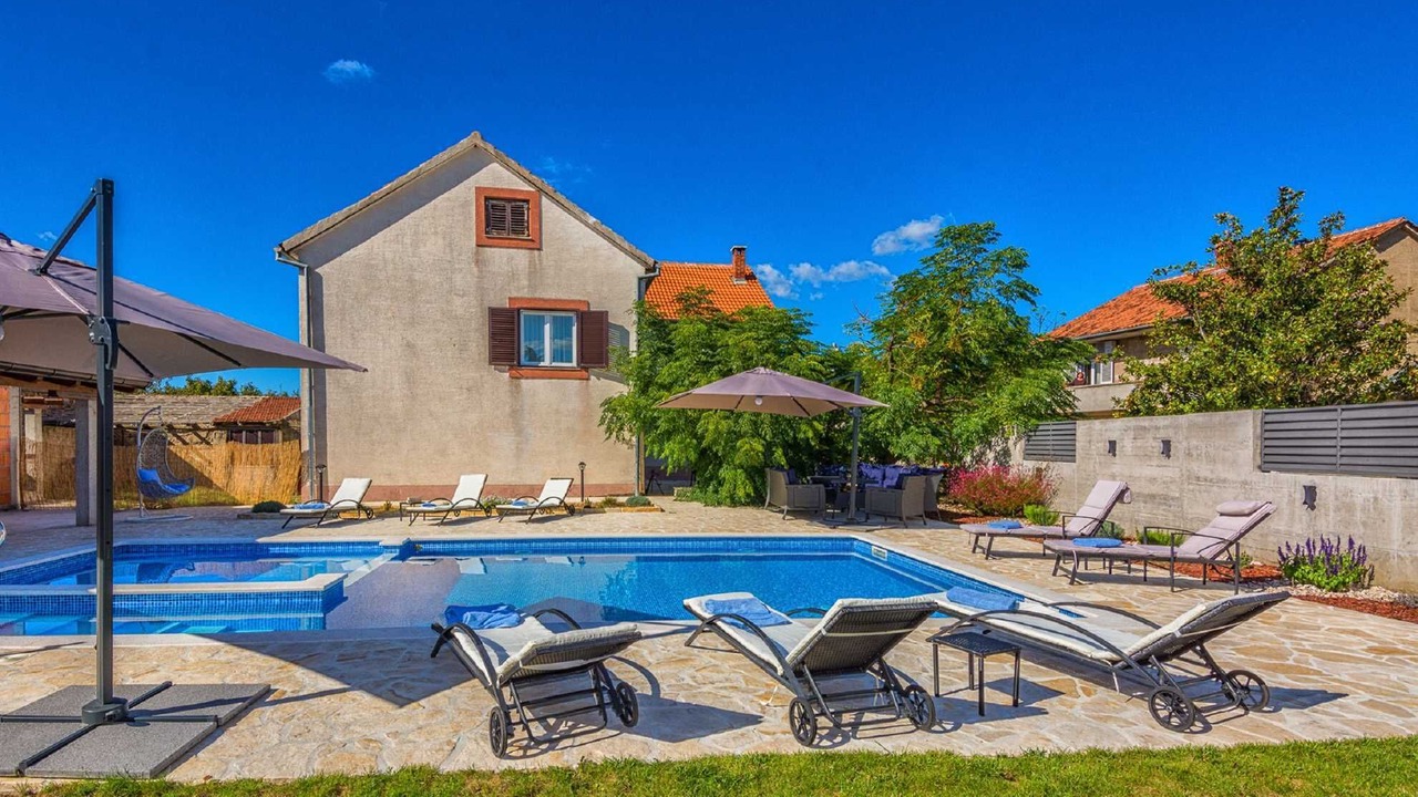 Photo of Outdoor in Smilcic