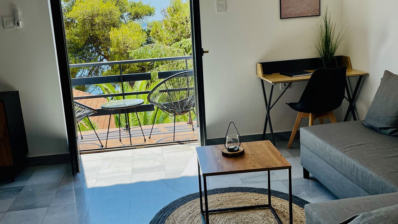 Photo of Livingroom in Cove Murtar