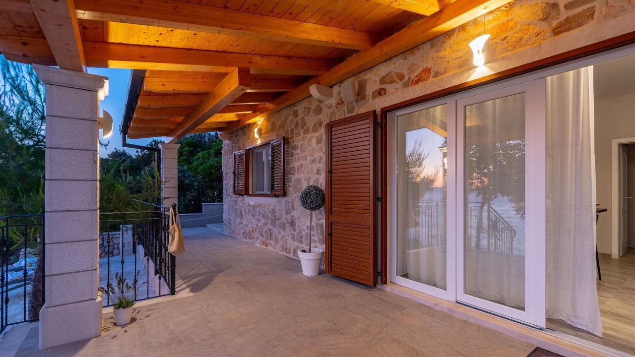 Photo of Patio Balcony in Loviste