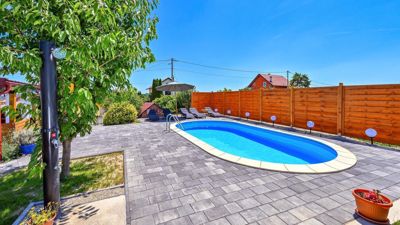 Photo of Outdoor in Cestica