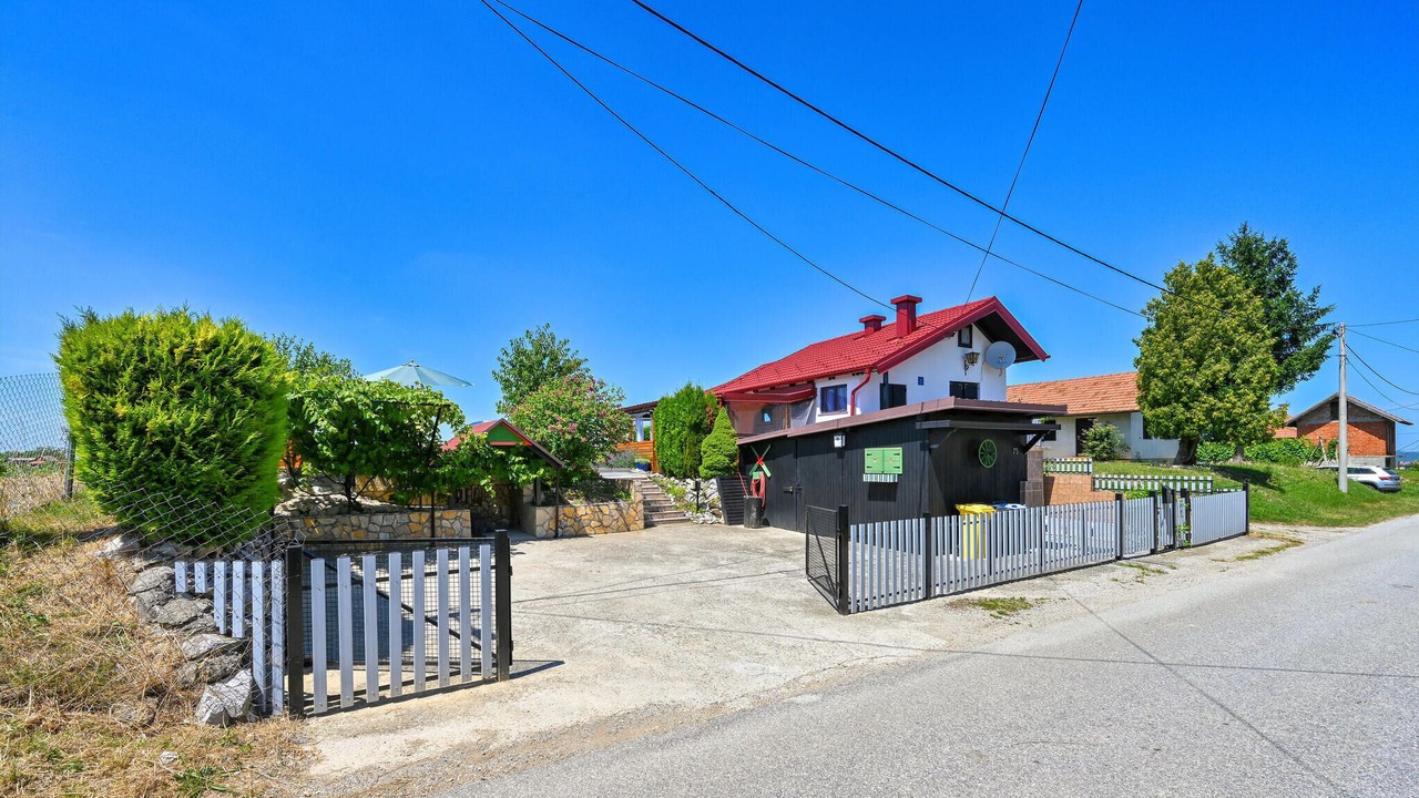 Photo of Outdoor in Cestica