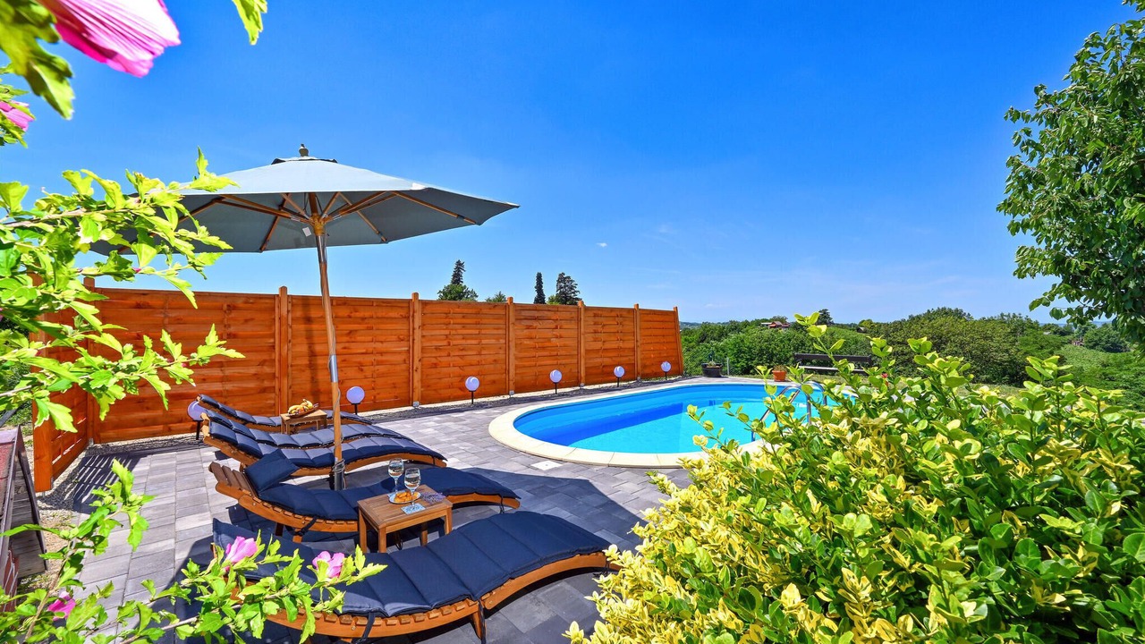 Photo of Outdoor in Cestica