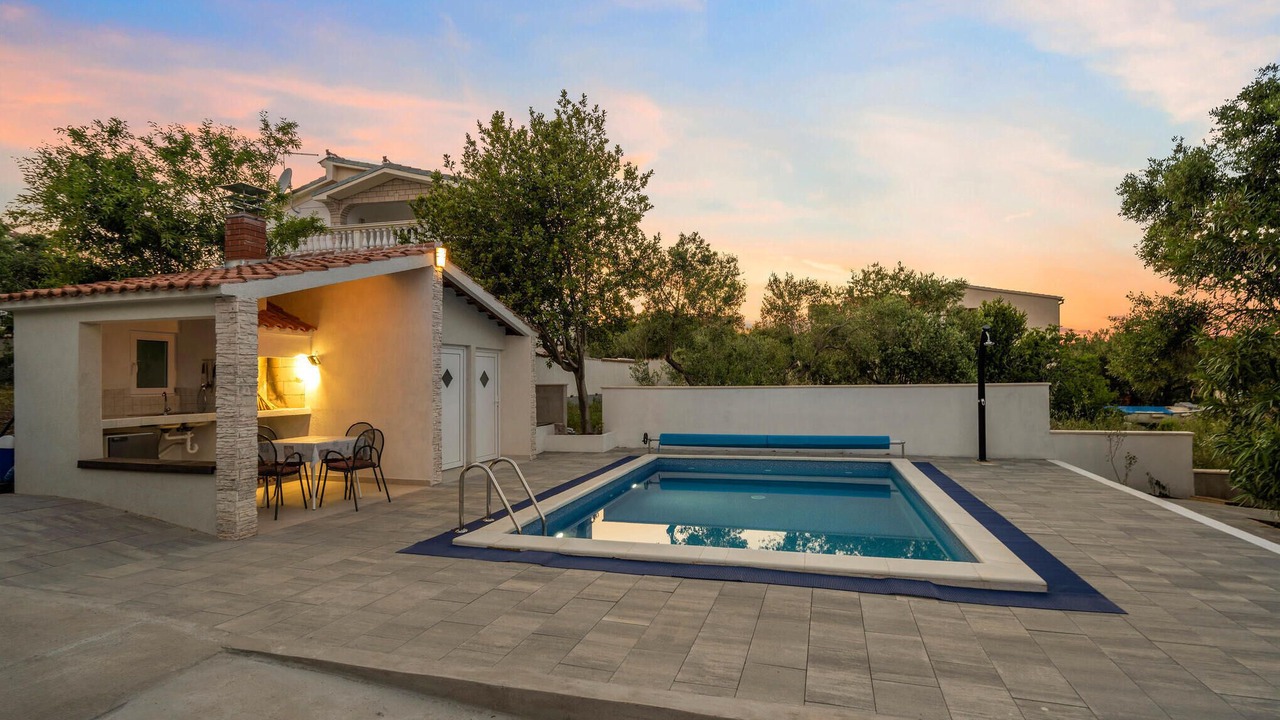 Photo of Outdoor in Betina