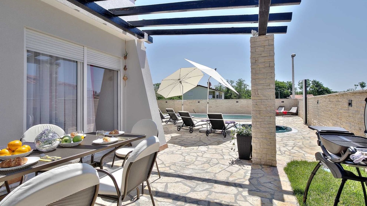 Photo of Outdoor in Finida