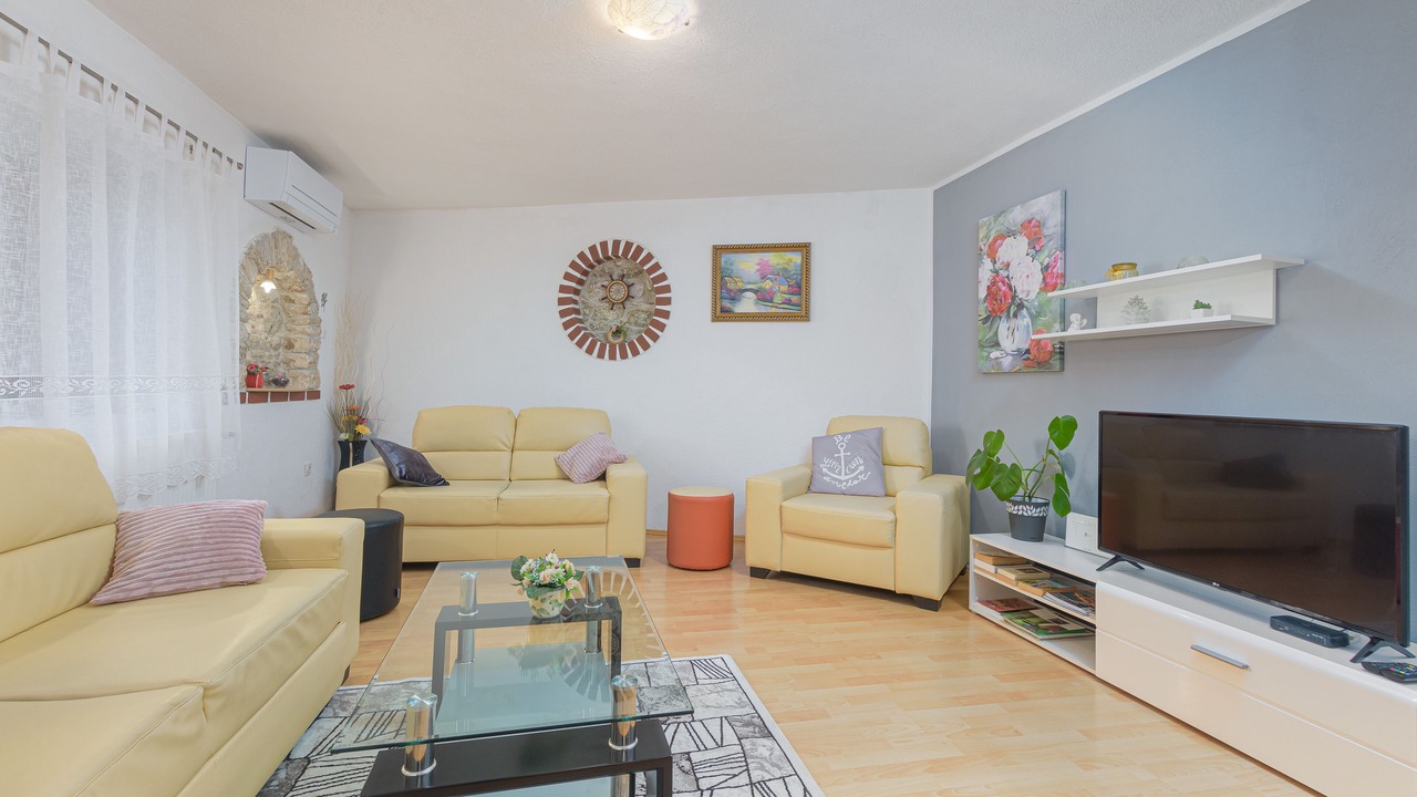 Photo of Livingroom in Cabrunici