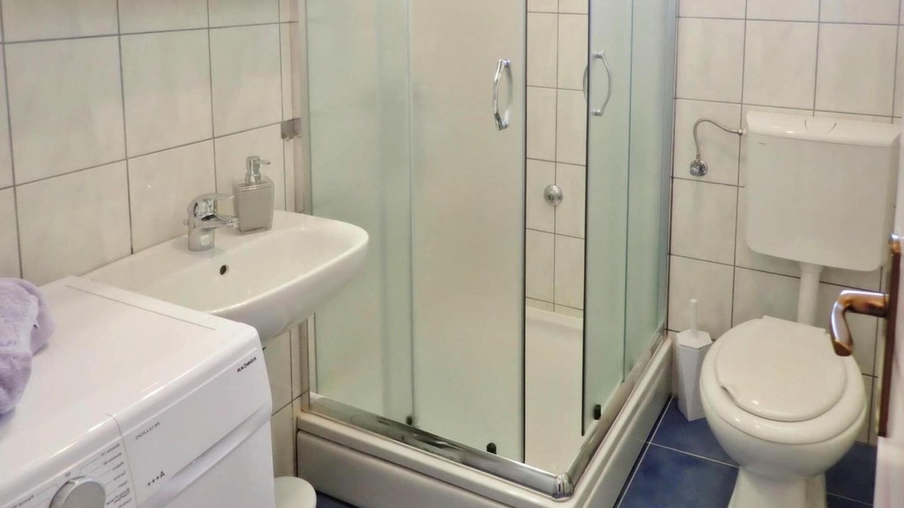 Photo of Bathroom in Seline
