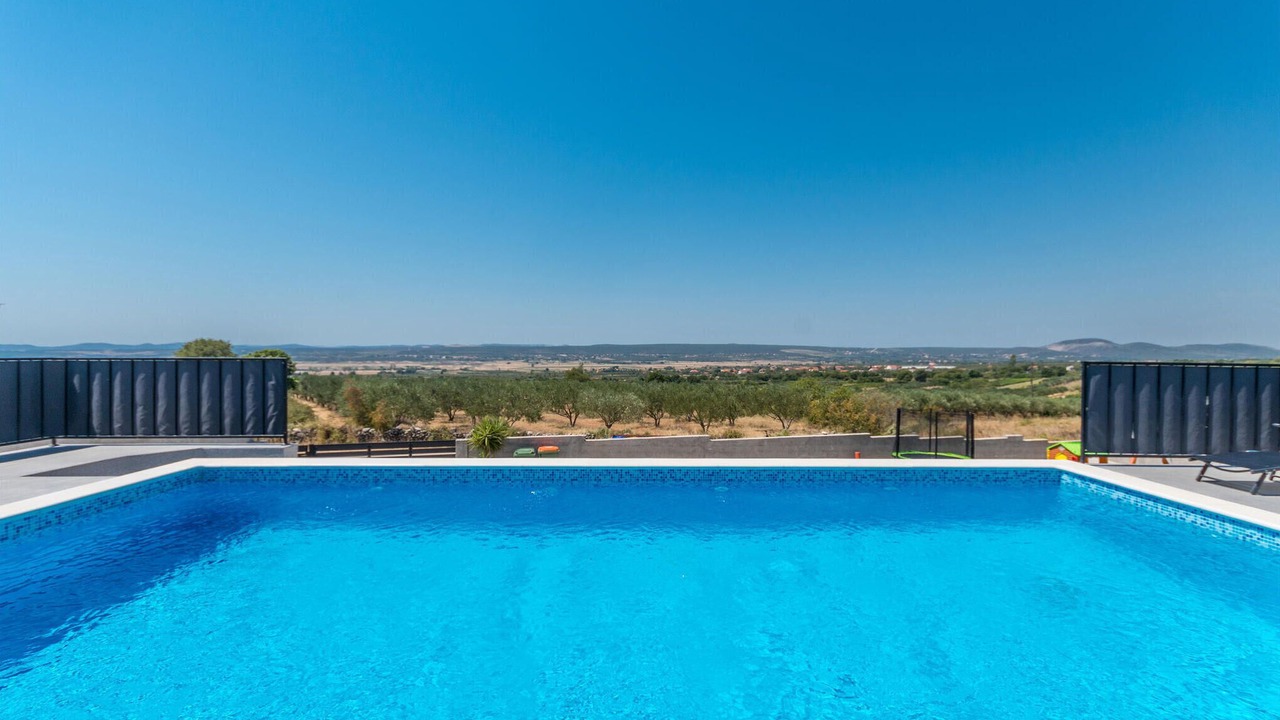 Photo of Outdoor in Tinj
