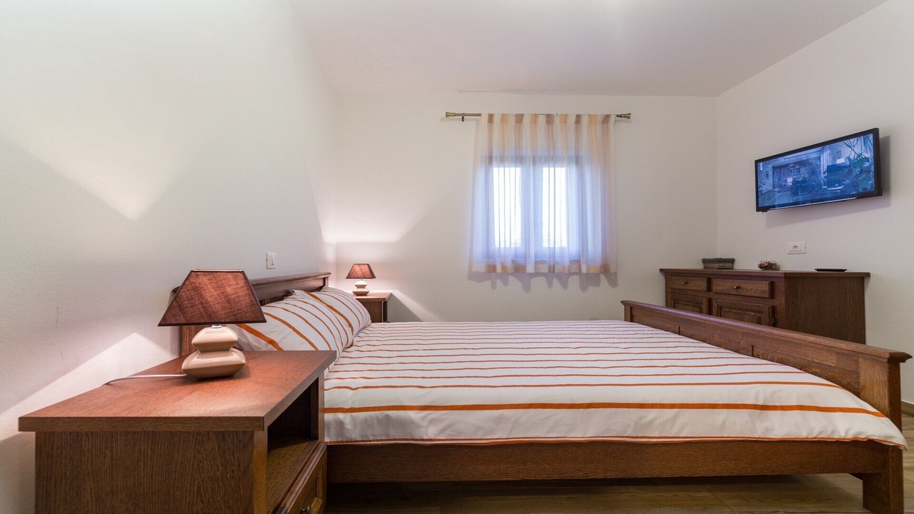Photo of Bedroom in Munci