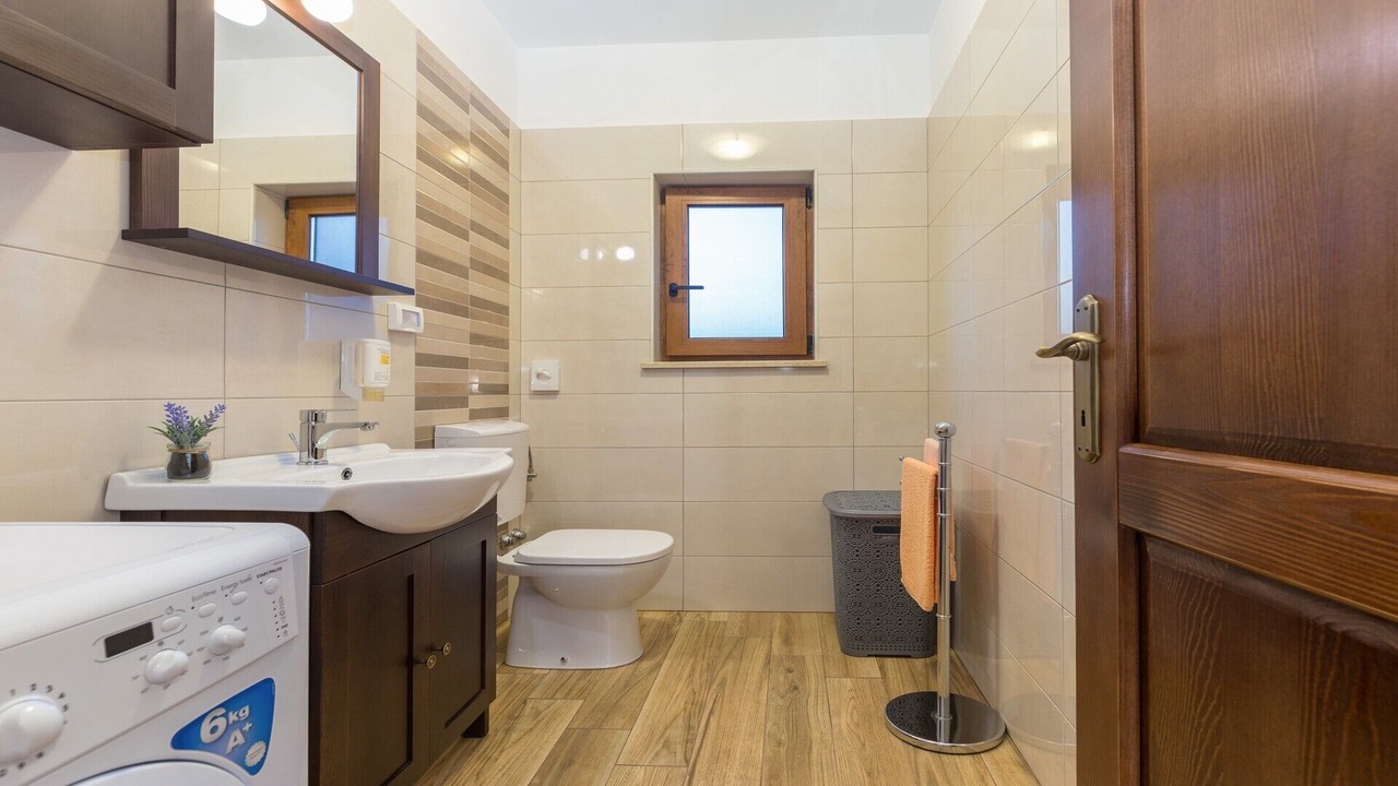 Photo of Bathroom in Munci