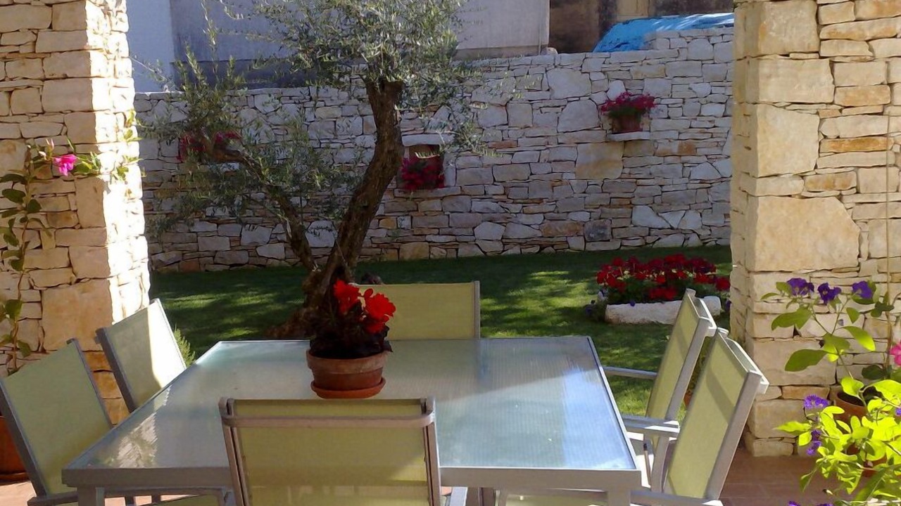 Photo of Outdoor in Brsec