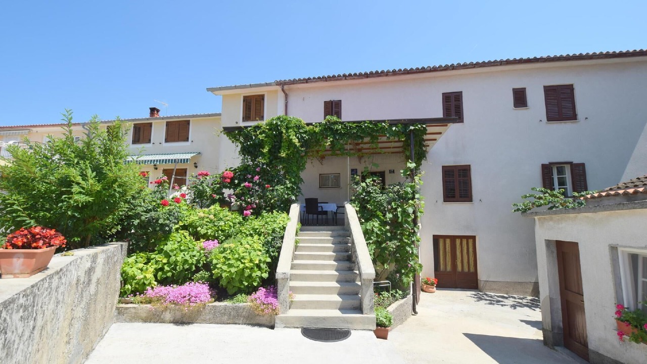 Photo of Outdoor in Porat