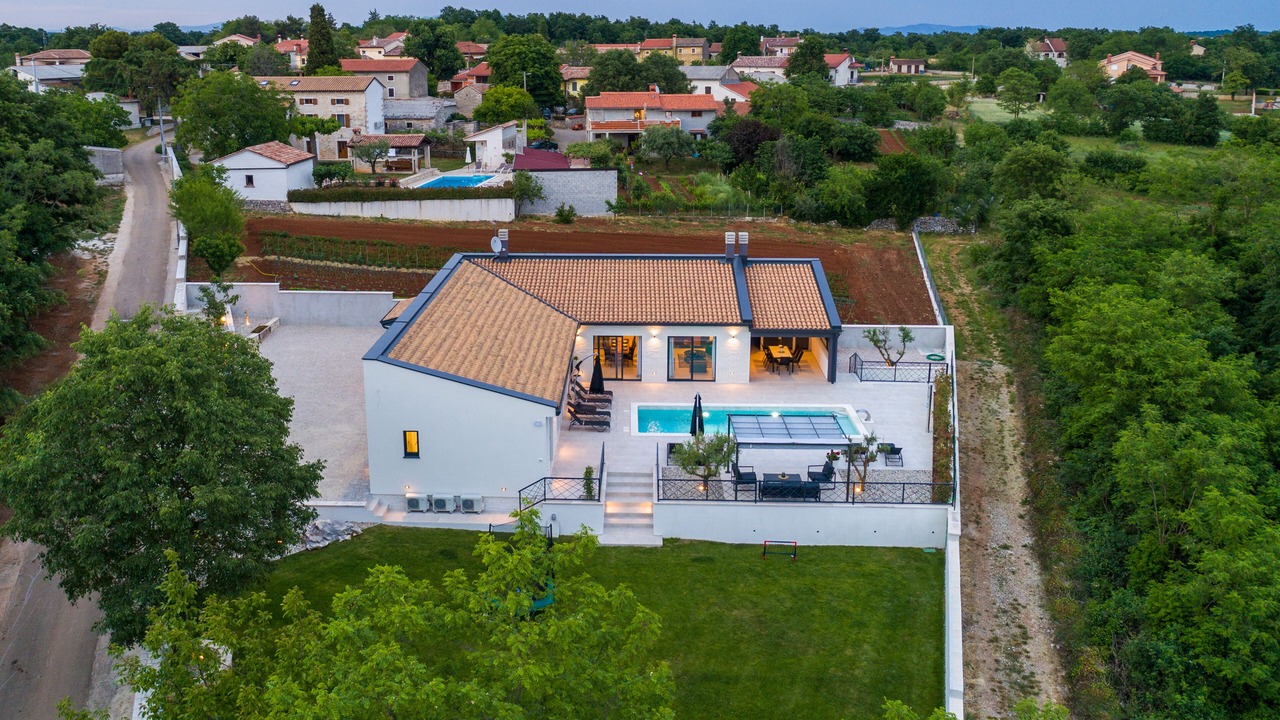 Photo of Outdoor in Zminj
