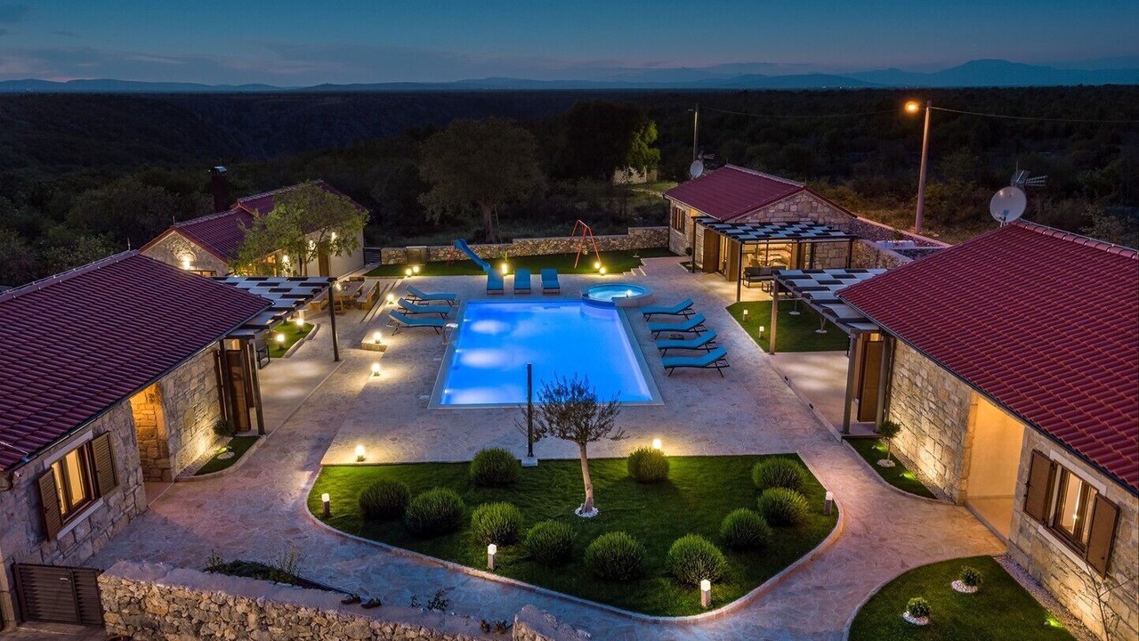 Photo of Outdoor in Oklaj