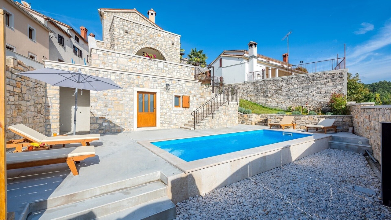 Photo of Outdoor in Beram