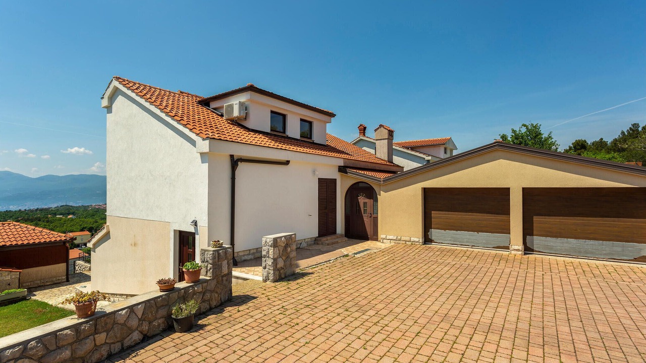 Photo of Outdoor in Sarsoni