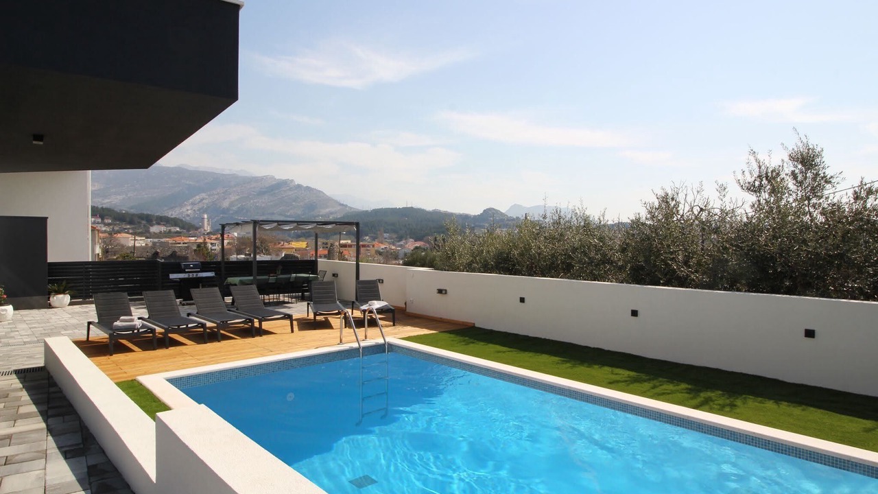 Photo of Outdoor in Solin