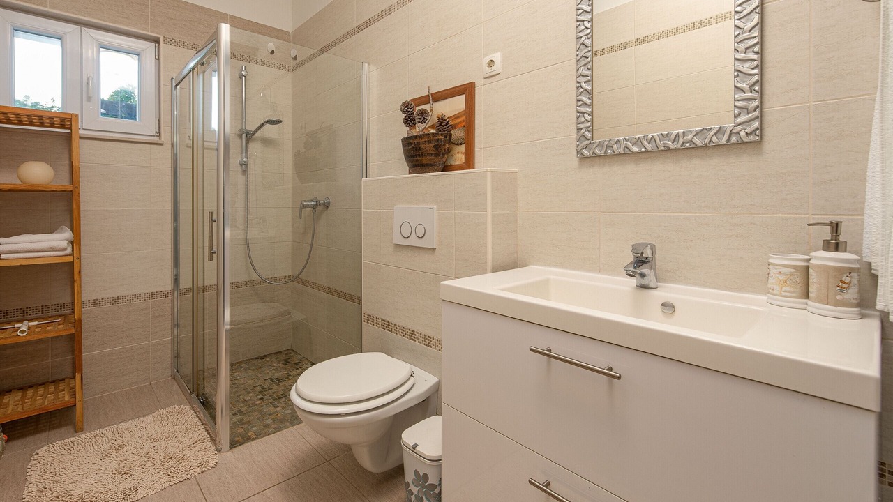 Photo of Bathroom in Kukljica