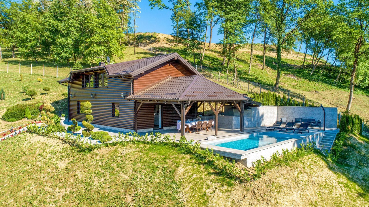Photo of Outdoor in Lepajci