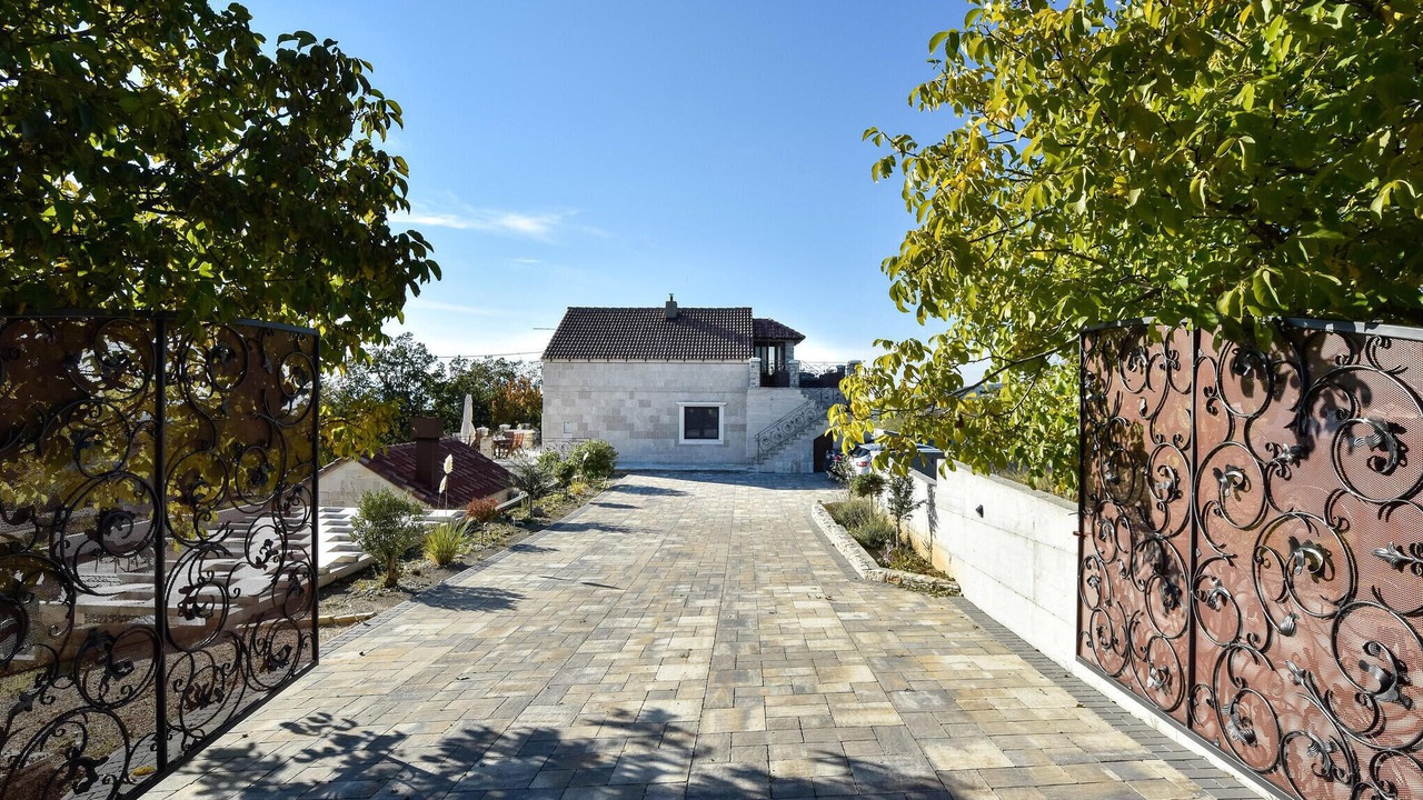Photo of Others in Lovrec