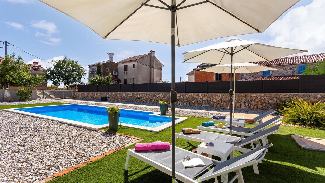 Photo of Outdoor in Brzac