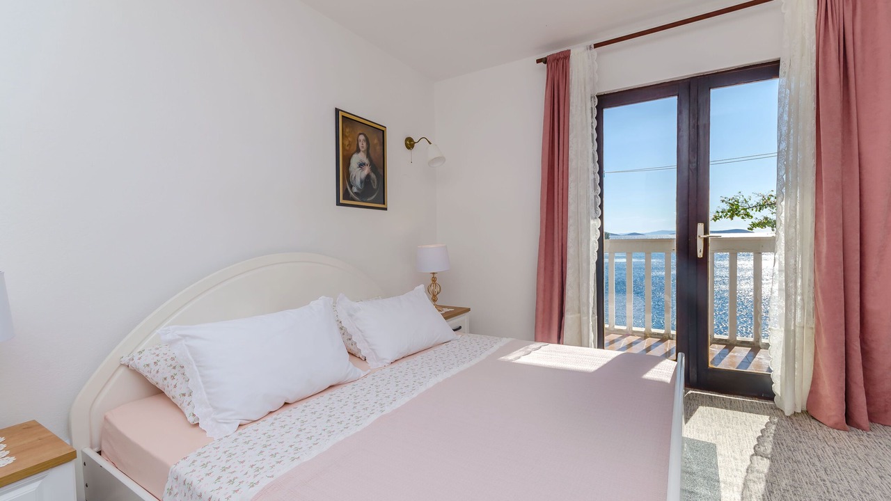 Photo of Bedroom in Okrug Donji