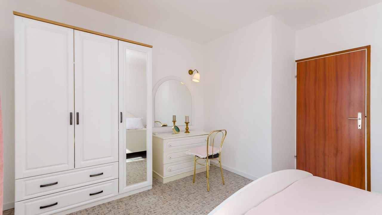 Photo of Bedroom in Okrug Donji