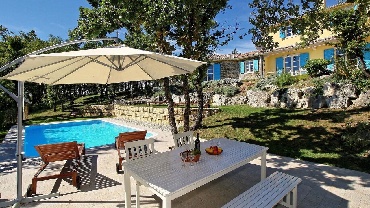 Photo of Outdoor in Trviz