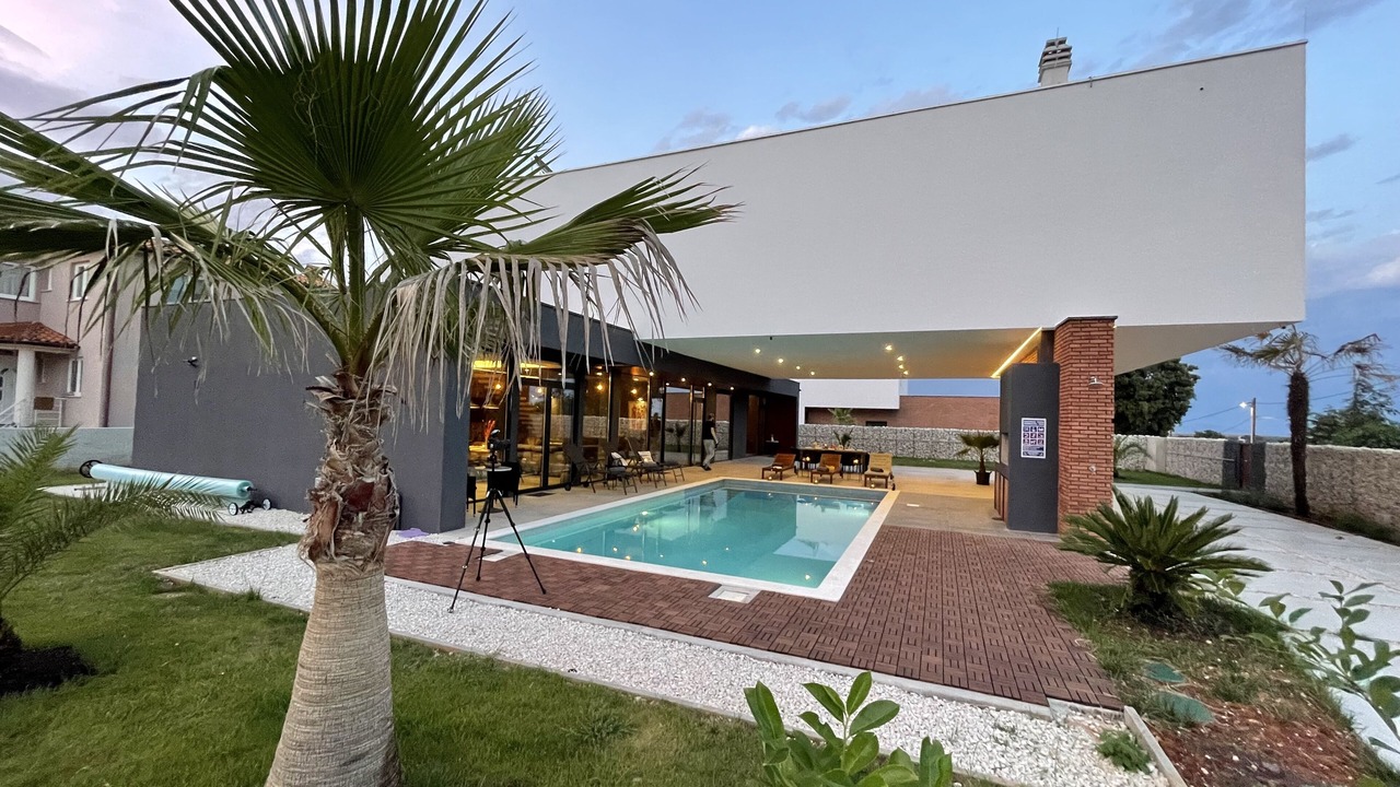 Photo of Outdoor in Liznjan