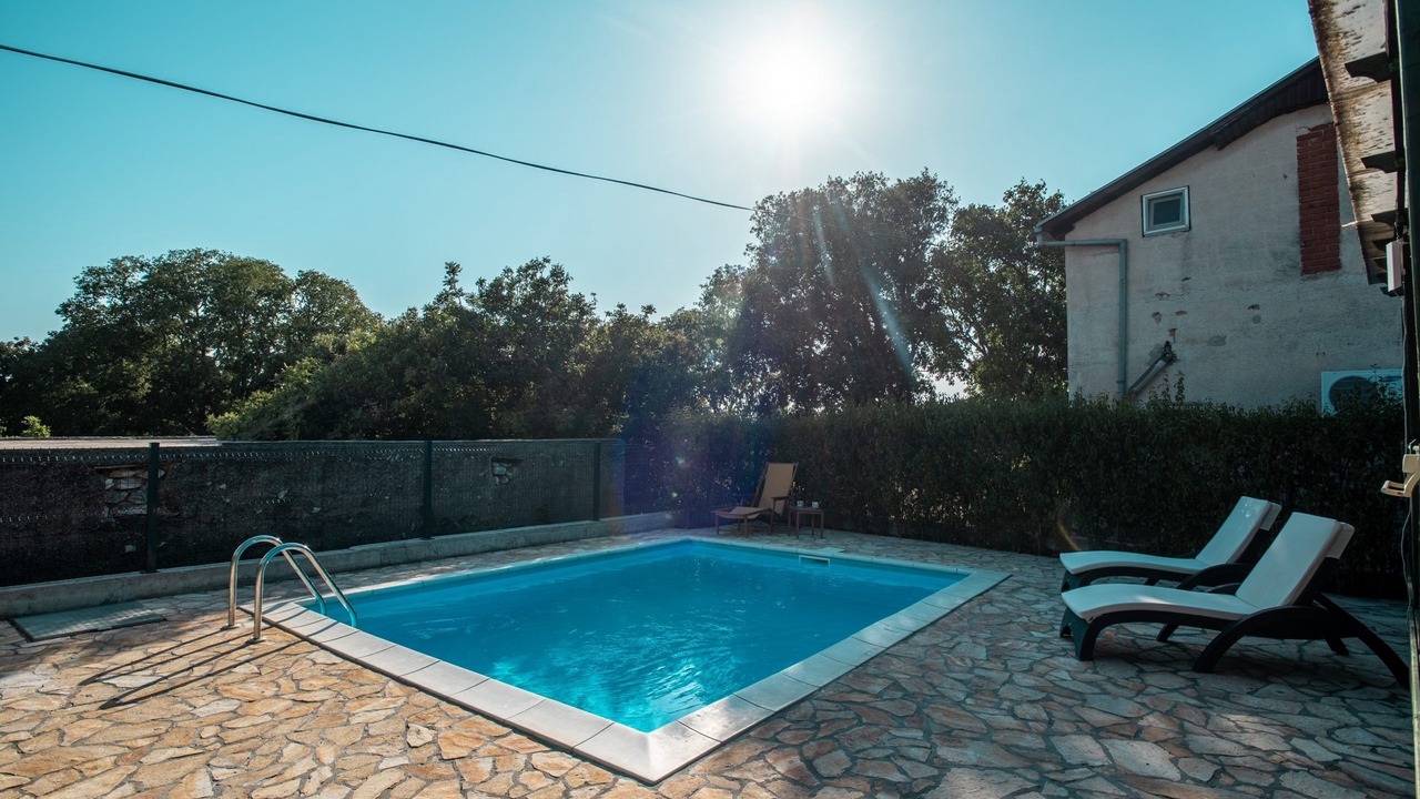 Photo of Outdoor in Pakostane