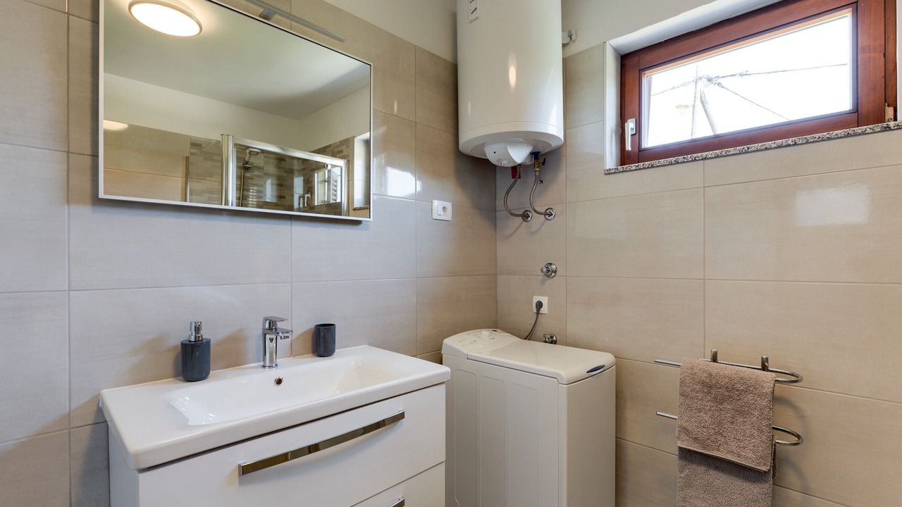 Photo of Bathroom in Crno